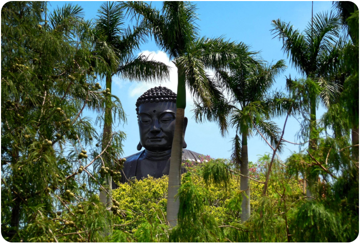 Baguashan Buddha - click on image to return